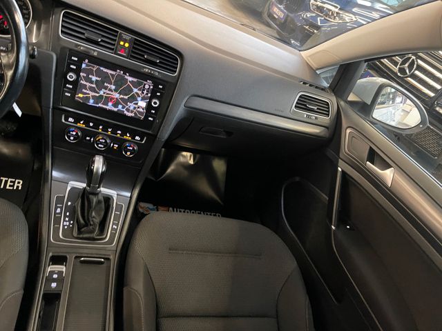 MYAUTOCENTER – Gebraucht- und Jahreswagen mit Werkstattservice in Pfaffenhofen Volkswagen Golf VII Lim. Comfortline BMTStart-Stopp*Klima*