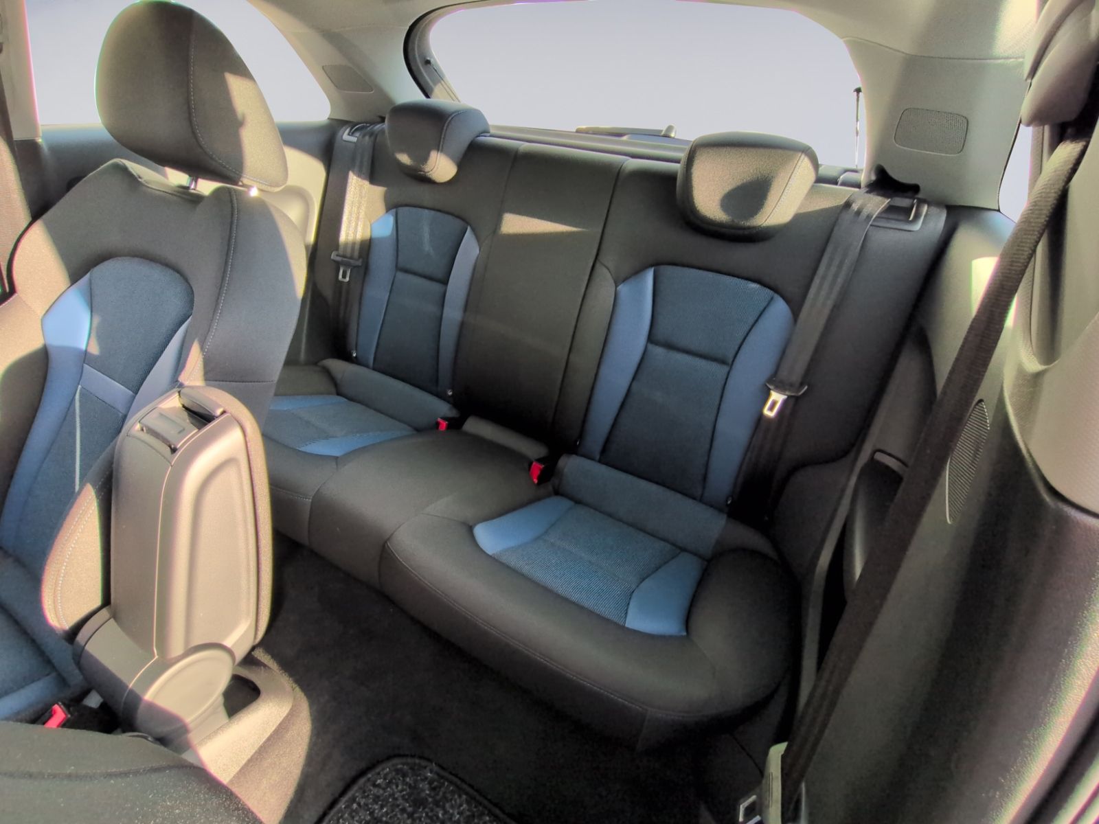 A1 1.0 TFSI ultra Sport SHZ+PDC+AMI