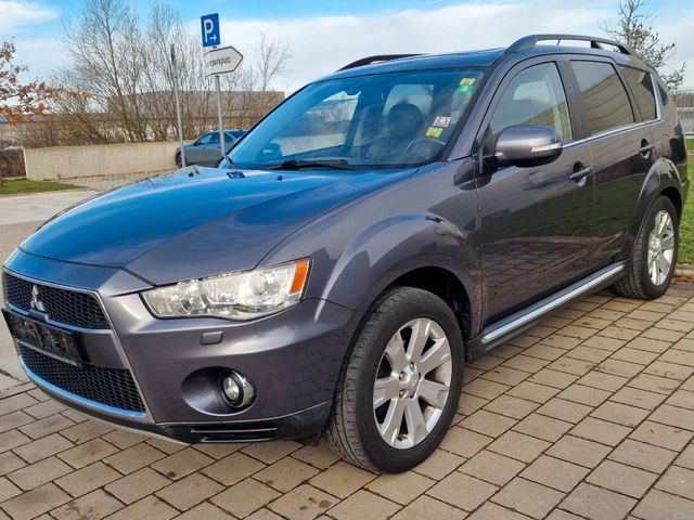 Mitsubishi Outlander Instyle 4WD Automatik*Leder*R-Kamera*