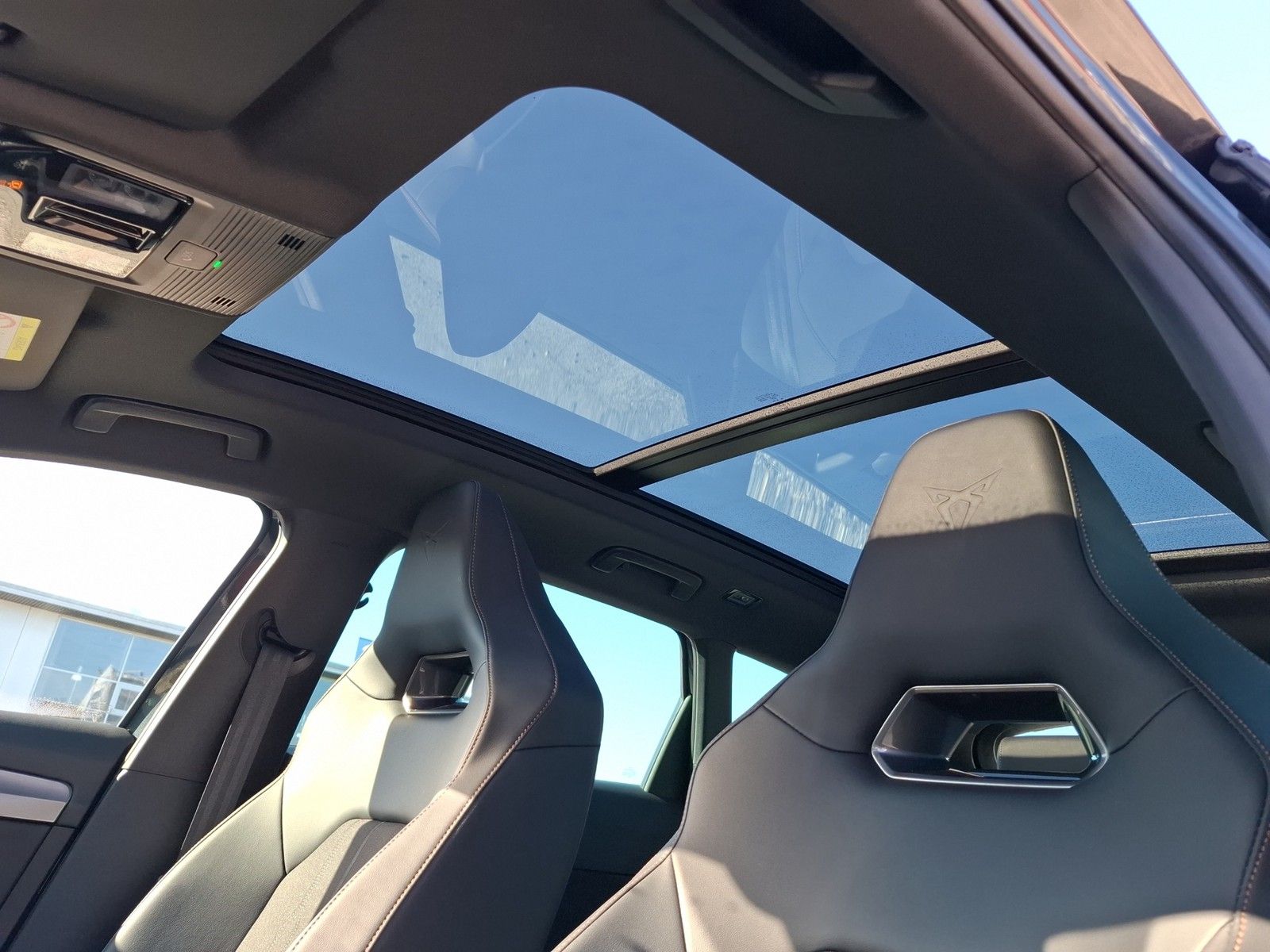 CUPRA Leon Sportstourer 2.0 TSI VZ 4Drive DSG / AHK / - Image 19