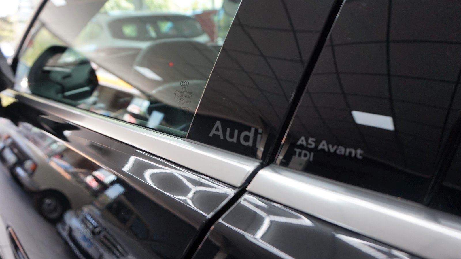 Fahrzeugabbildung Audi A5 Avant *MwSt*Autom.*Werksgarantie*S-Line*