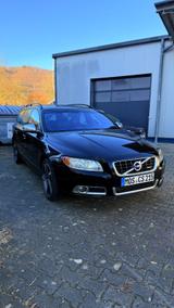 Volvo V70 III R-Design Bj.2009 D5 215ps viel Neu - Volvo V70 20V mit Diesel-Antrieb
