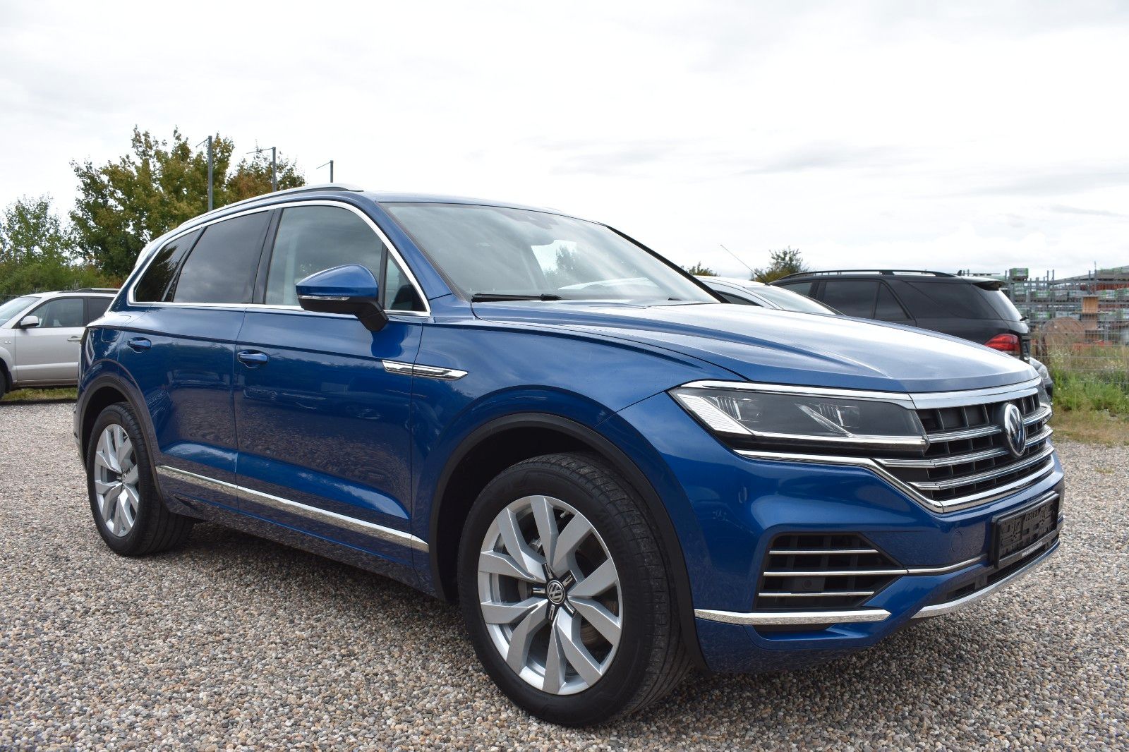 Fahrzeugabbildung Volkswagen Touareg Elegance 4Motion Liveco AHK Panorama Key