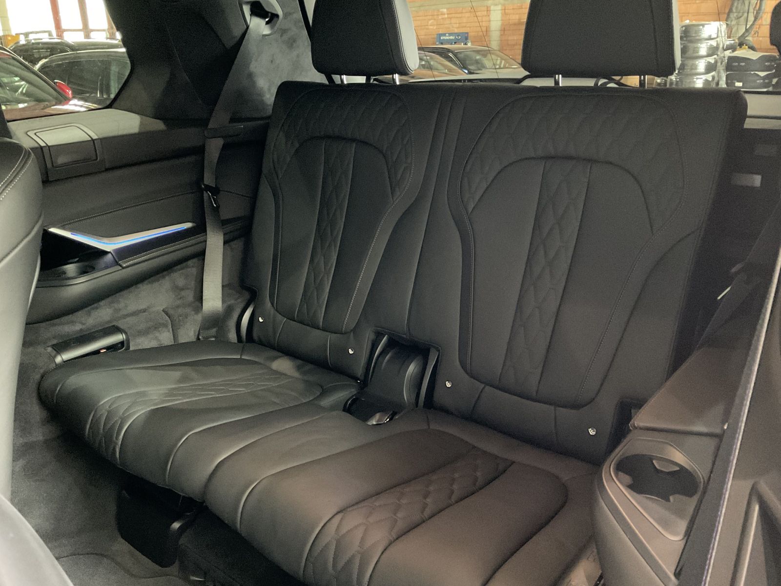 Fahrzeugabbildung BMW X7 M60i Integral-Aktivlenkung, M Sportpaket Pro,