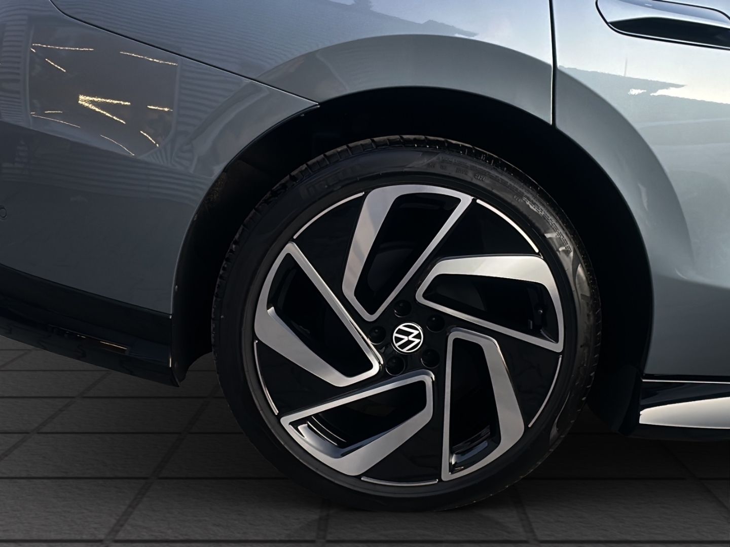 ID.7 Tourer Pro 210 kW (286 PS) 77 kWh 1-Gang-Au