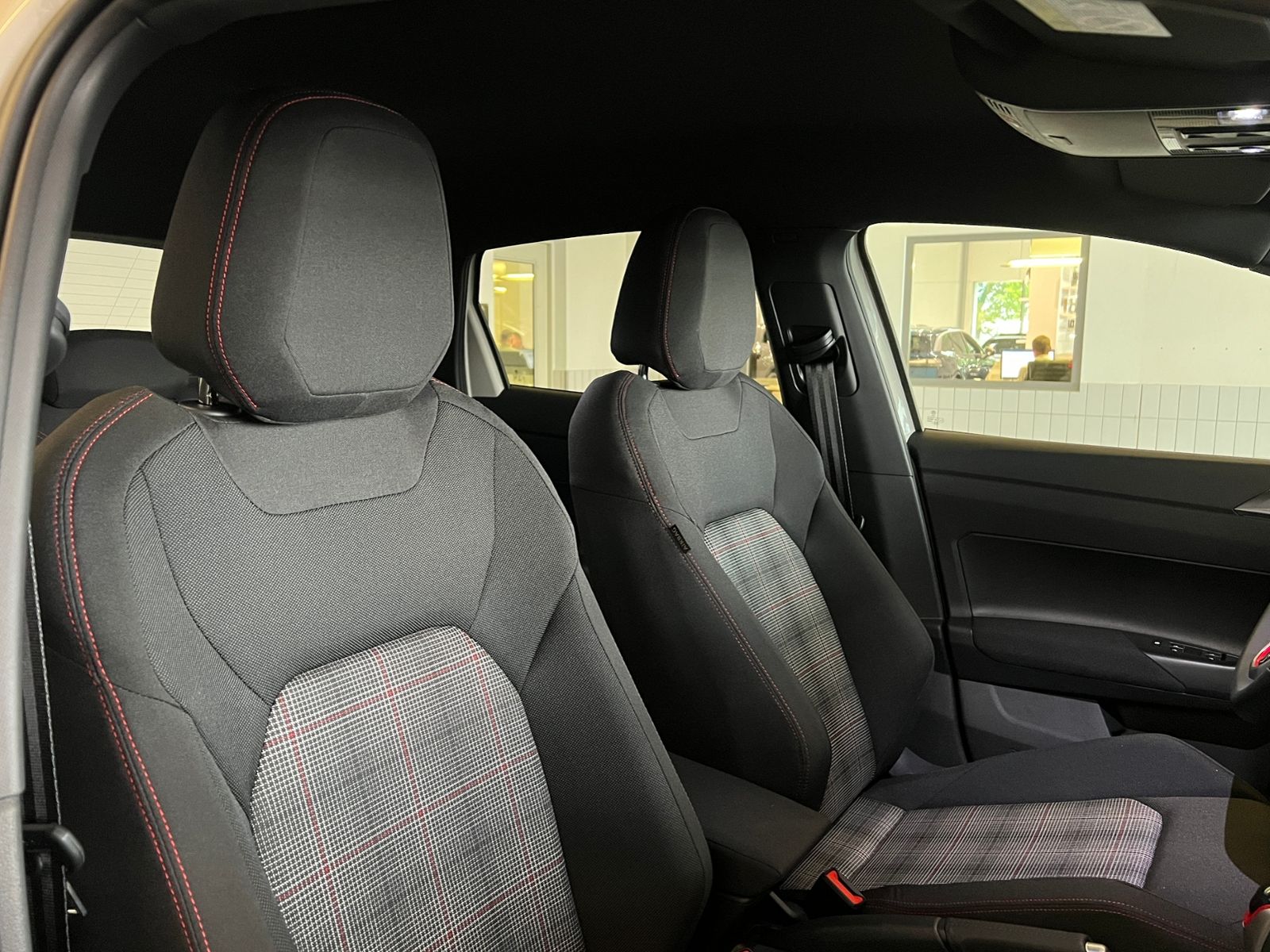 Fahrzeugabbildung Volkswagen Polo GTI 2.0 TSI DSG *IQ.Light, ACC, Ready2Disco