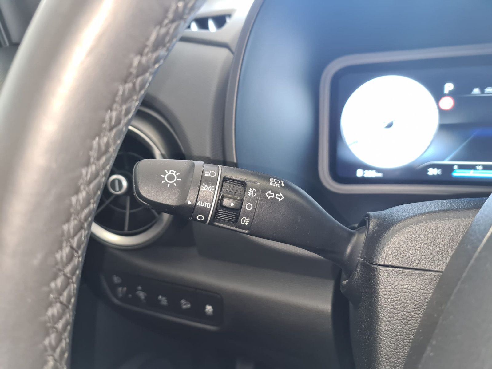 Fahrzeugabbildung Hyundai Kona Prime 2WD / KAMERA / SCHECKHEFT