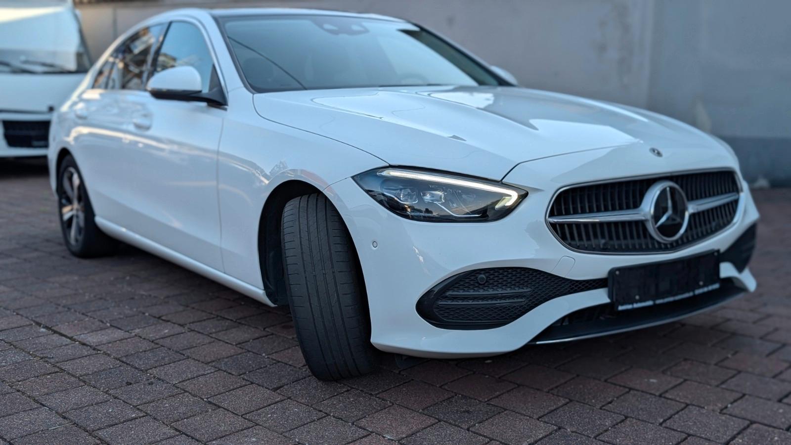 Mercedes-Benz C 220d 9G-tr. Panorama,Avantgarde,wenigKM,1.HD