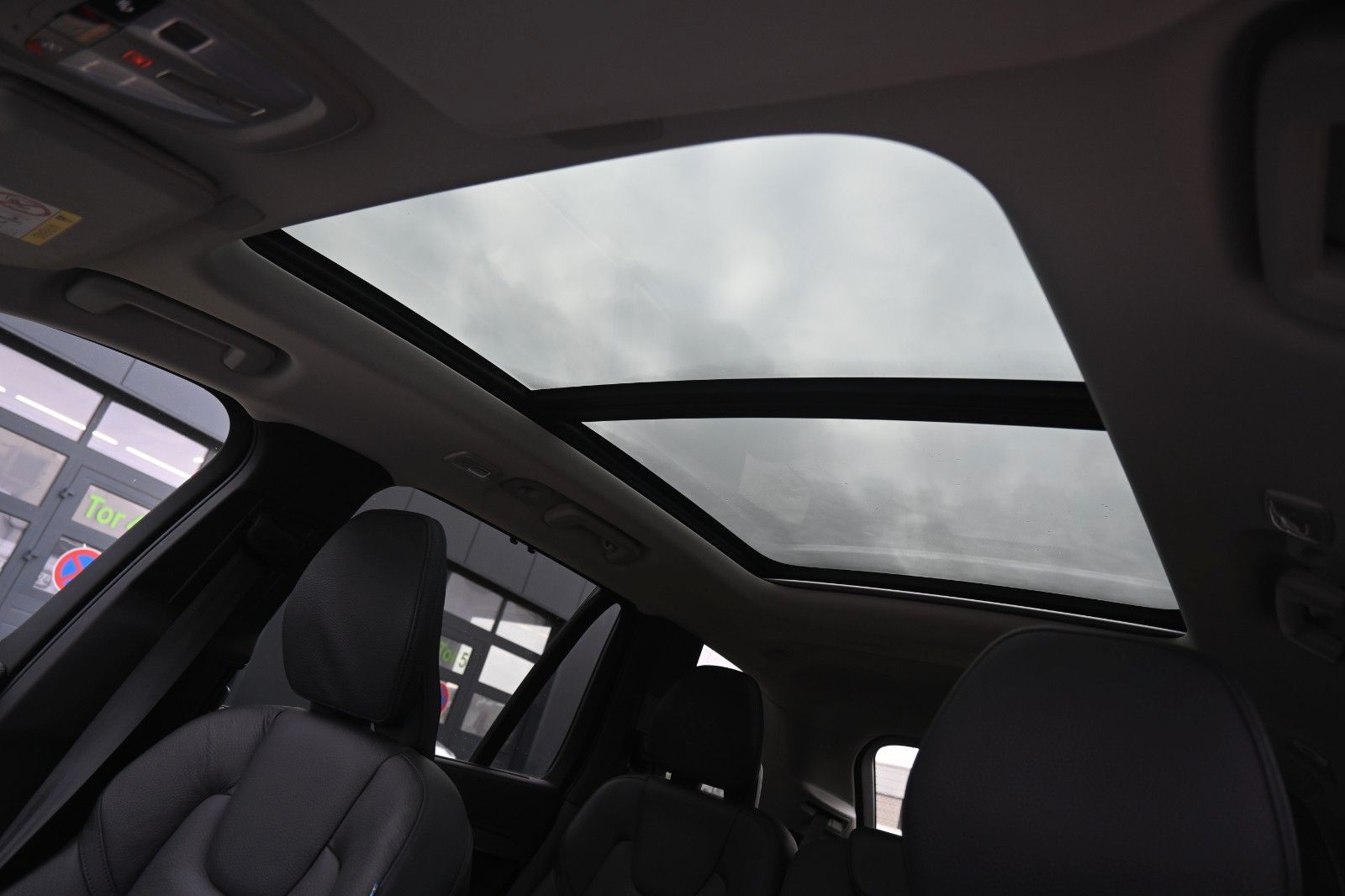 Fahrzeugabbildung Volvo XC90 B5 D AWD Bright*STDHZG*360°*ACC*AHK