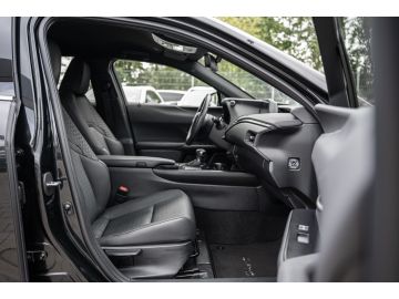 Lexus UX - 6