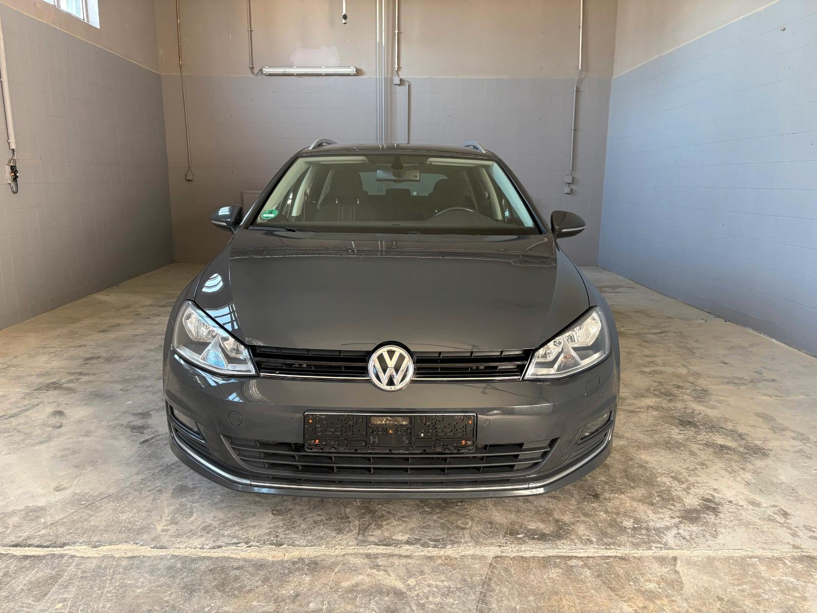 Volkswagen Golf VII Variant Lounge BMT Anhägerkupplung