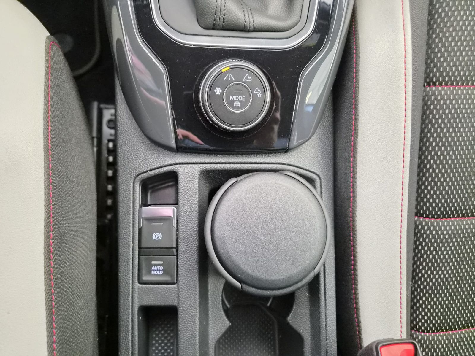 Fahrzeugabbildung Volkswagen T-Roc Sport 4Motion / LED / SCHECKHEFT