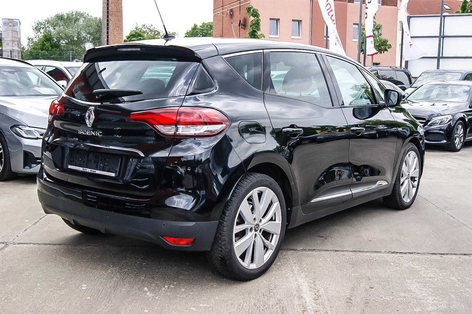 Fahrzeugabbildung Renault Scenic IV Limited DeLuxe NAVI R-Link2 KAMERA 20