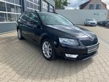 Skoda Octavia Combi Elegance  *Allwetter*PDC*SHZ*Navi* - Skoda Octavia: Combi Elegance