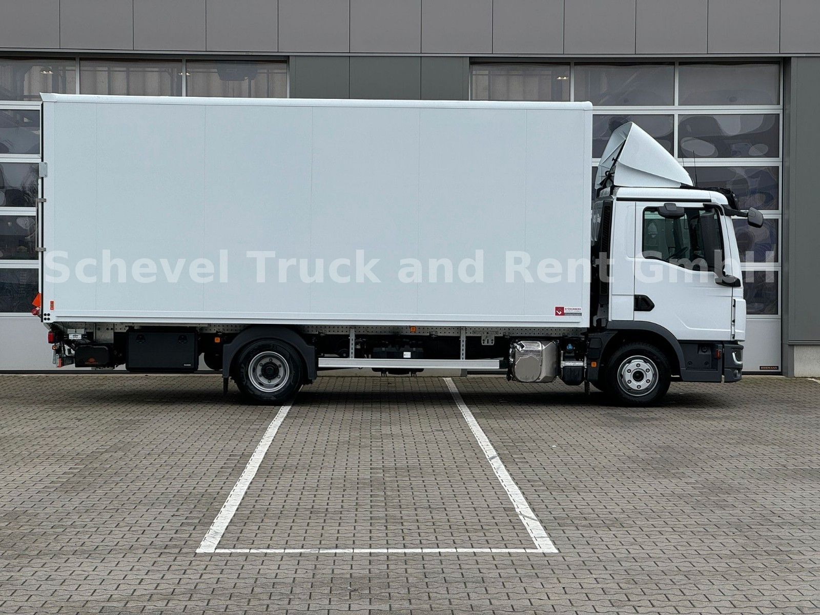 Fahrzeugabbildung MAN TGL 7.190 Koffer mit DHOLLANDIA LBW
