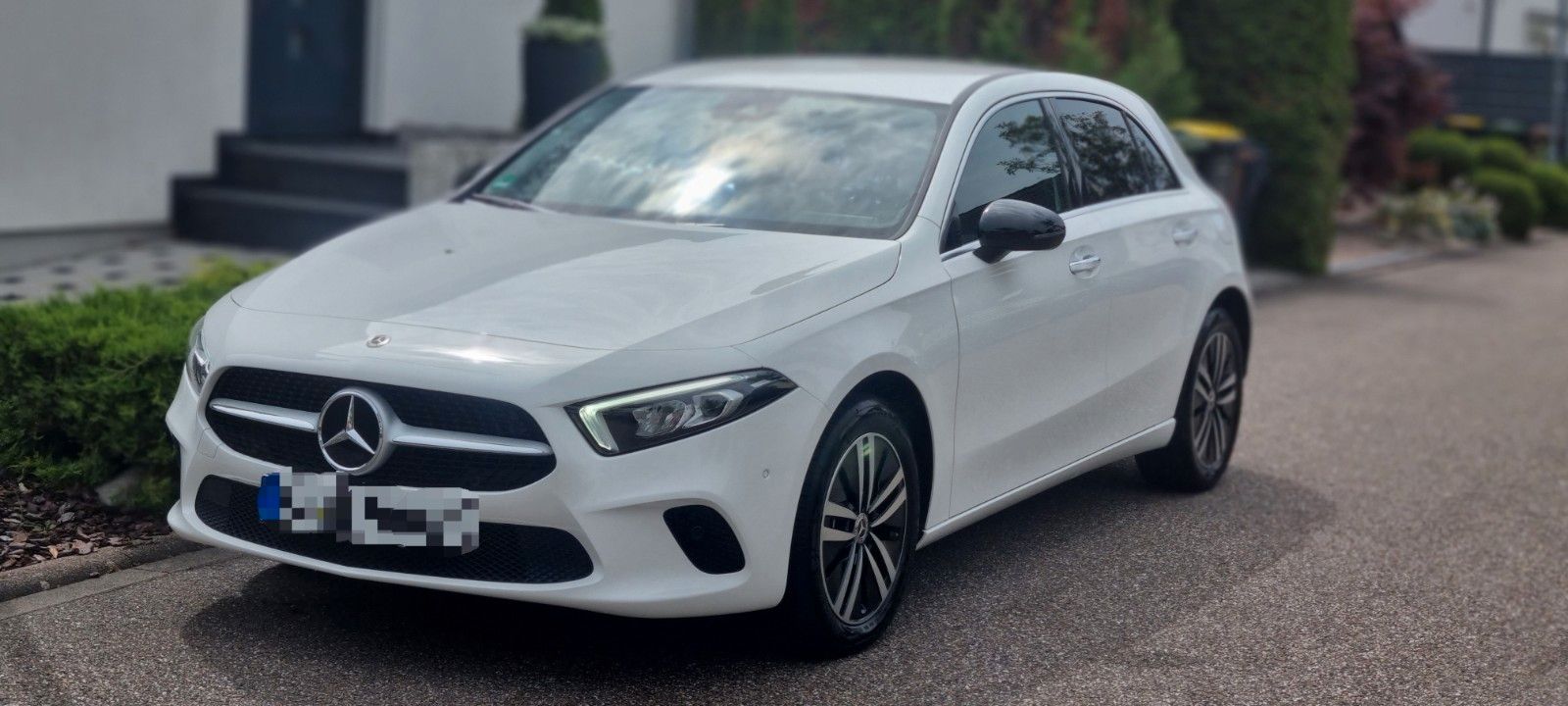 MERCEDES-BENZ A 250 e DCT -