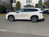 Toyota Highlander 2.5l Hybrid Executive Panorama - weiße Toyota Highlander