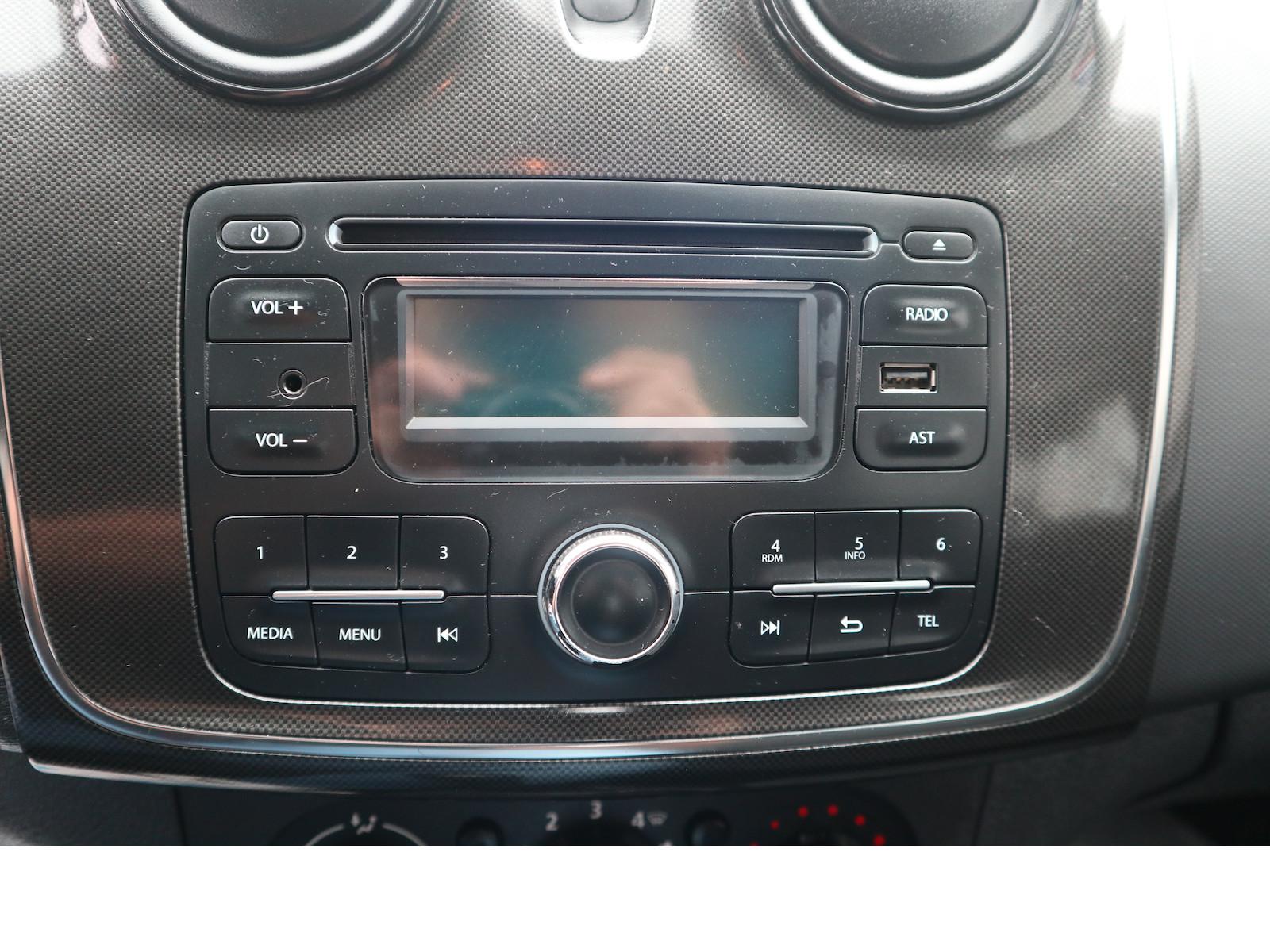 Dacia Sandero Essential Scheckheftgepflegt