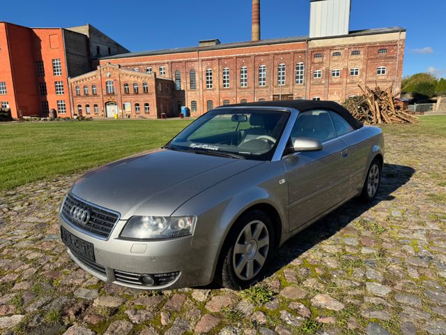 Audi A4  Cabrio / Xenon / Automatik