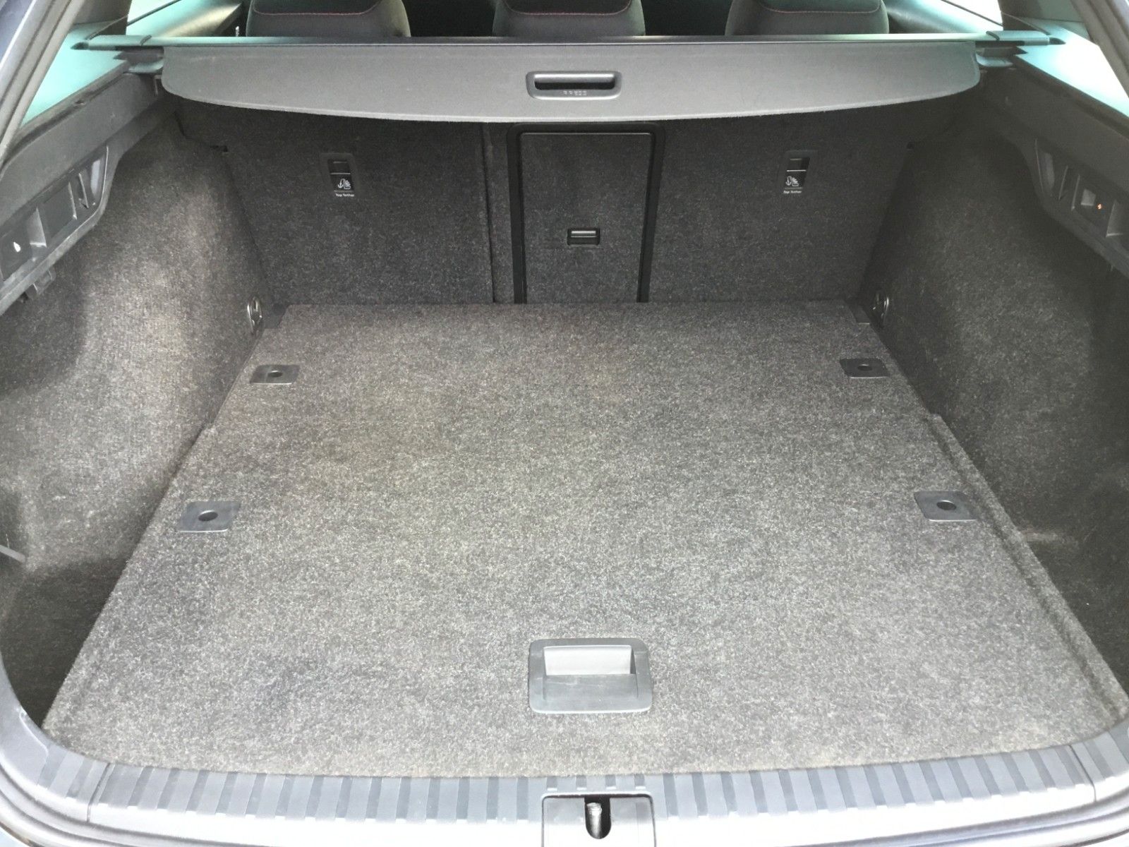 Fahrzeugabbildung SKODA Octavia Combi RS 2.0 TSI DSG+AHK+Head up+Matrix
