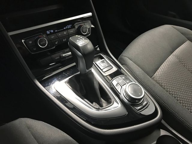 BMW Active Tourer 225xe KLIMA LED NAV PDC SHZ TEMP