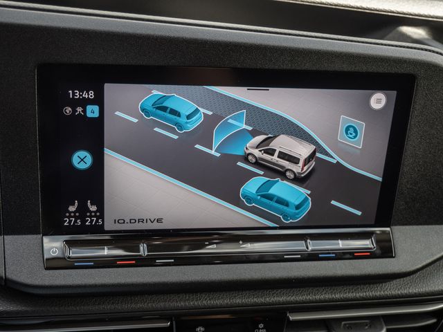 Caddy 2.0 TDI DSG Life PDC SHZ NAVI AHK ACC LED