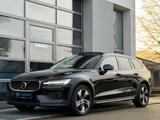 Volvo V60 CROSS COUNTRY PRO B4 AWD*PANO*HARMAN*KAM*LED - Volvo V60 Cross Country aus 2022