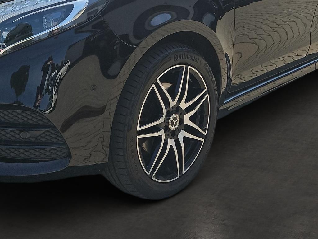 Fahrzeugabbildung Mercedes-Benz V 300 ED/L 4x4 AMG 7 Sitze 2,5t AHK Sound Standh