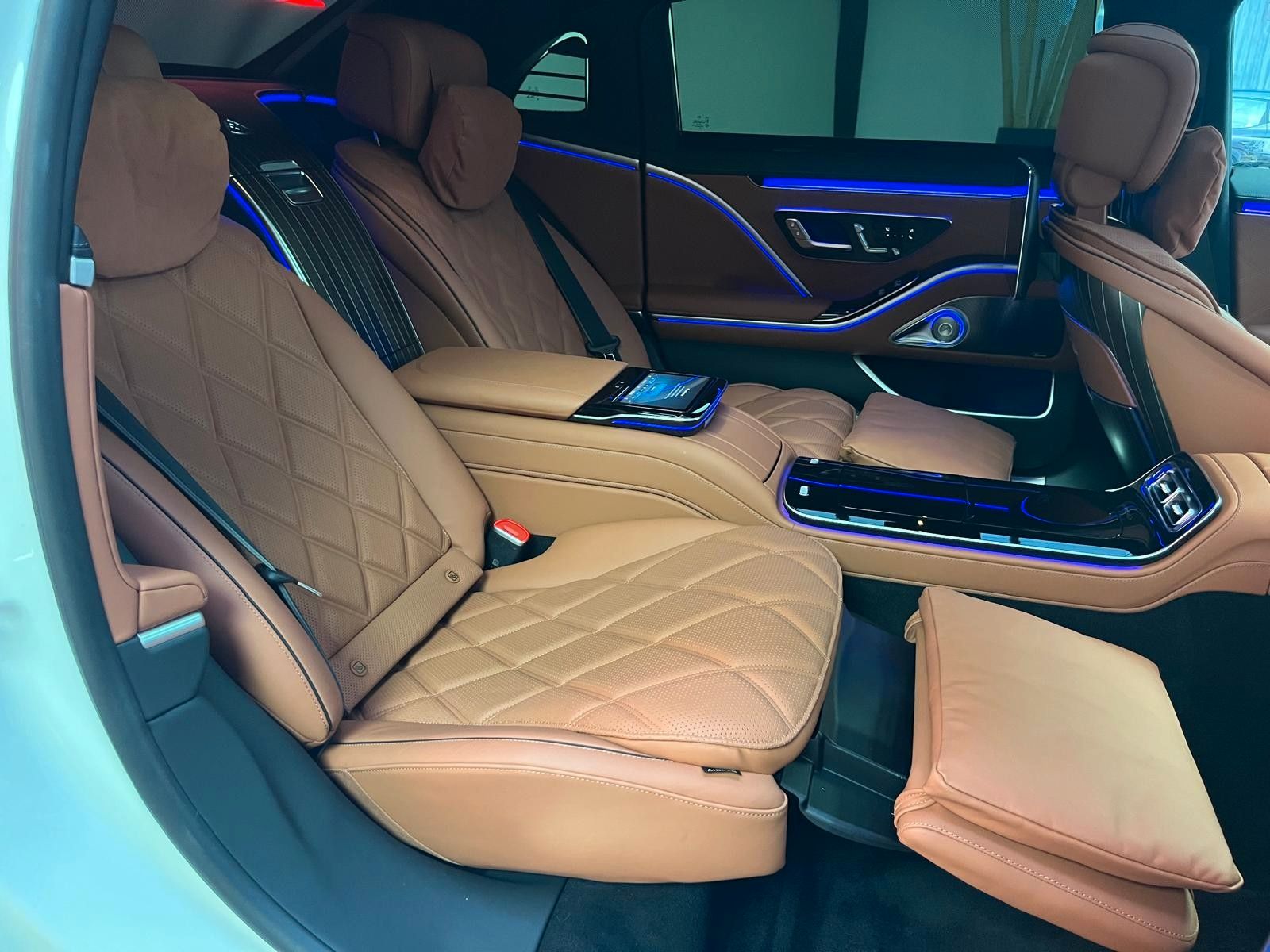 Fahrzeugabbildung Maybach S 680 Maybach 4Matic | High End Interior |