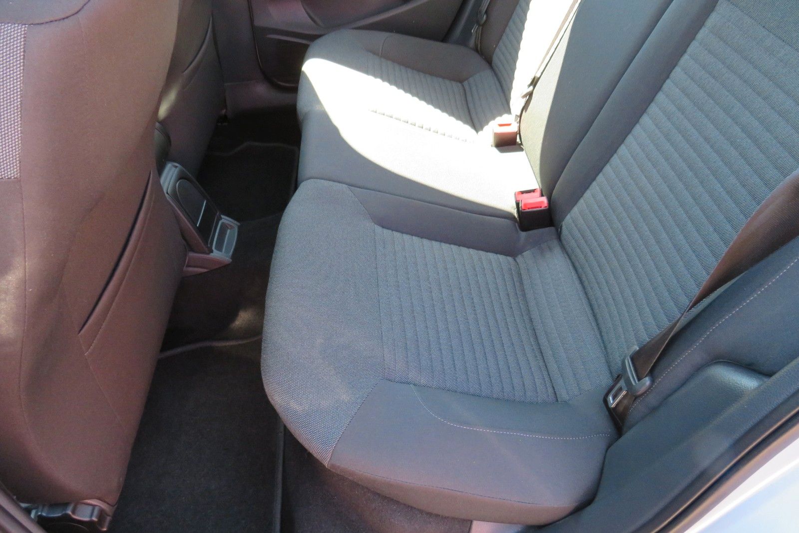 Fahrzeugabbildung Volkswagen Polo V Comfortline KLIMA RADIO SCHECKHEFT