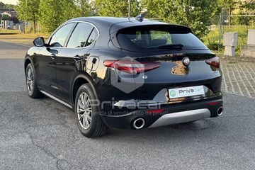 Alfa-Romeo Stelvio - 8