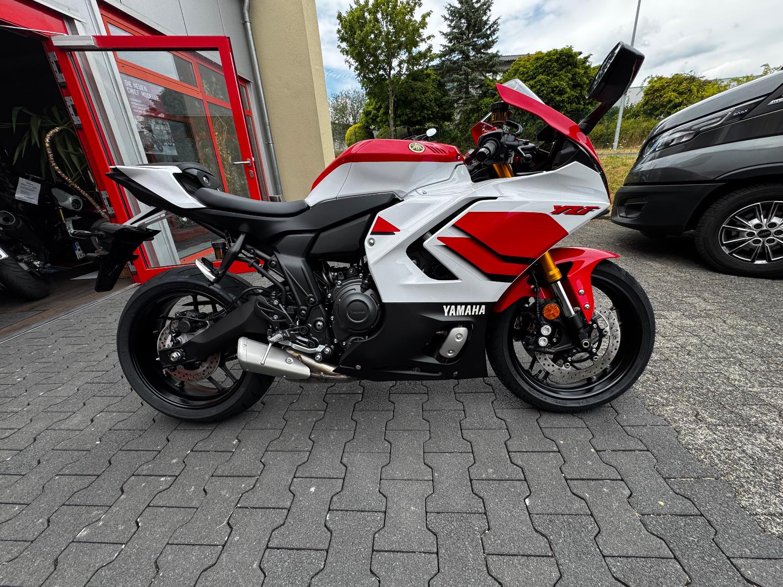 Yamaha YZF-R7