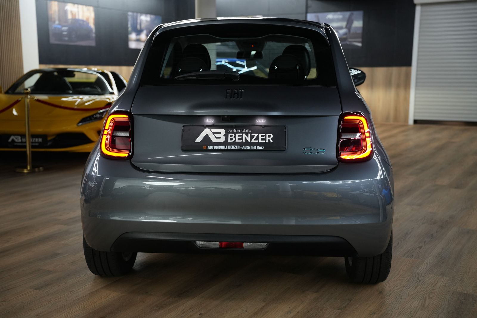 Fahrzeugabbildung Fiat 500 Icon *42 Kwh*Rückfahrkamera*Navigation*Klima