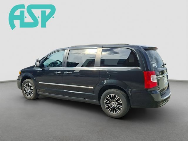 Fahrzeugabbildung Chrysler Voyager S Paravan Rollstuhlumbau