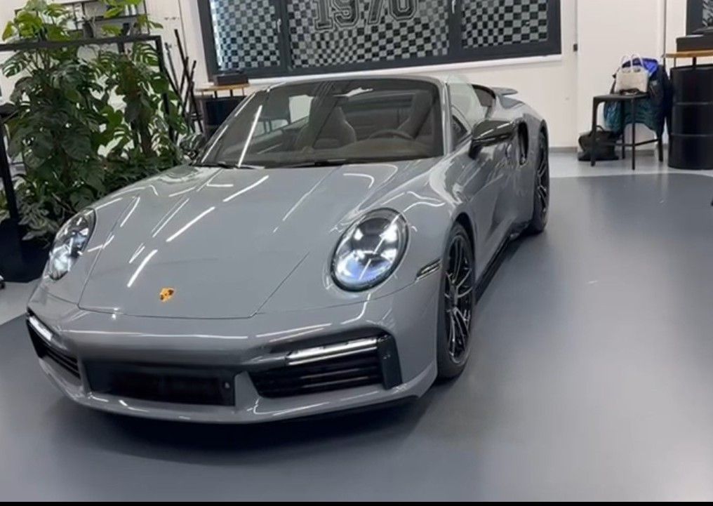 Image of Porsche 992