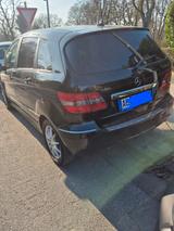 Mercedes-Benz B 180 Autotronic - - Mercedes-Benz B 180 Gebrauchtwagen in Aachen
