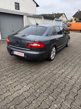 Skoda Superb 1.8TSI DSG SteuerkNeu,Cam,Pdc,Sitzh,Temp - gebrauchte Skoda Superb aus dem Jahr 2009