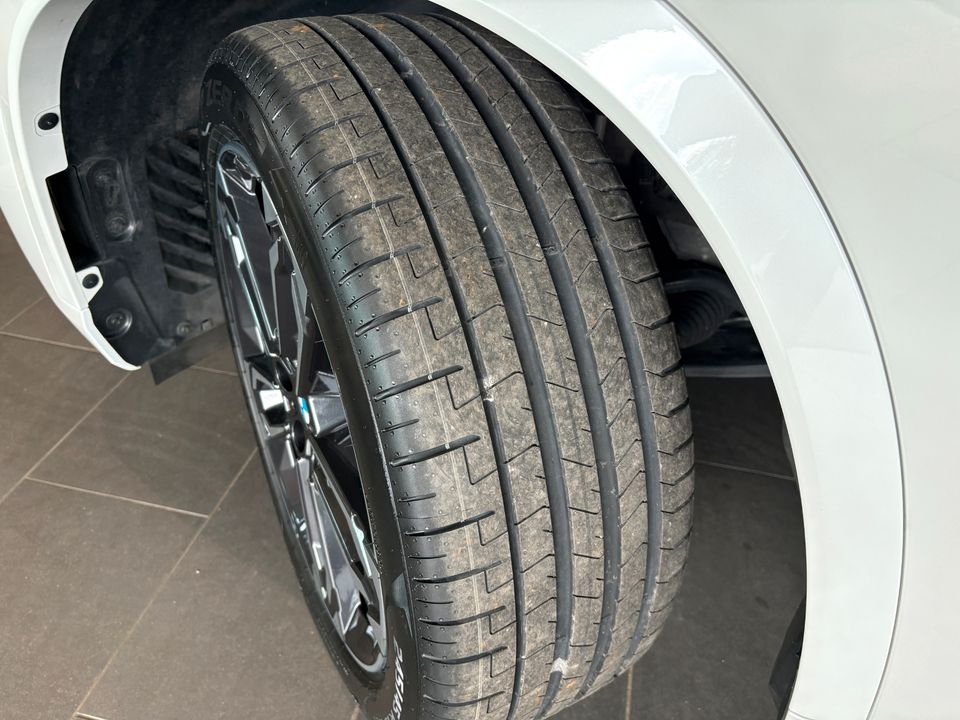 BMW X1 xDrive23d Steptronic Navi DSG Tempom.aktiv imagem 3