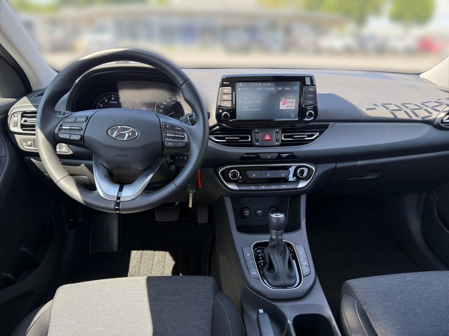 Fahrzeugabbildung Hyundai i30 1.0T Kombi Select Mild-Hybrid (48V) 7-DCT Al