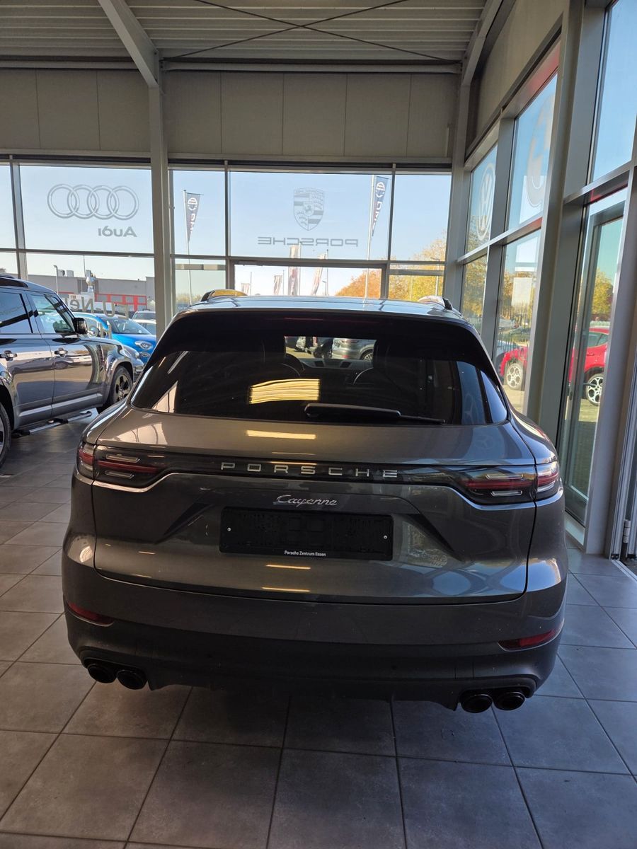 Fahrzeugabbildung Porsche Cayenne,Panodach/Luft/AHK,21 Zoll/Standh.