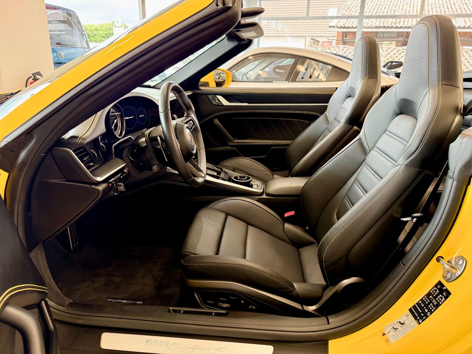 Fahrzeugabbildung Porsche 911 992 Turbo S Cabrio LIFT/InnoDrive/SAA