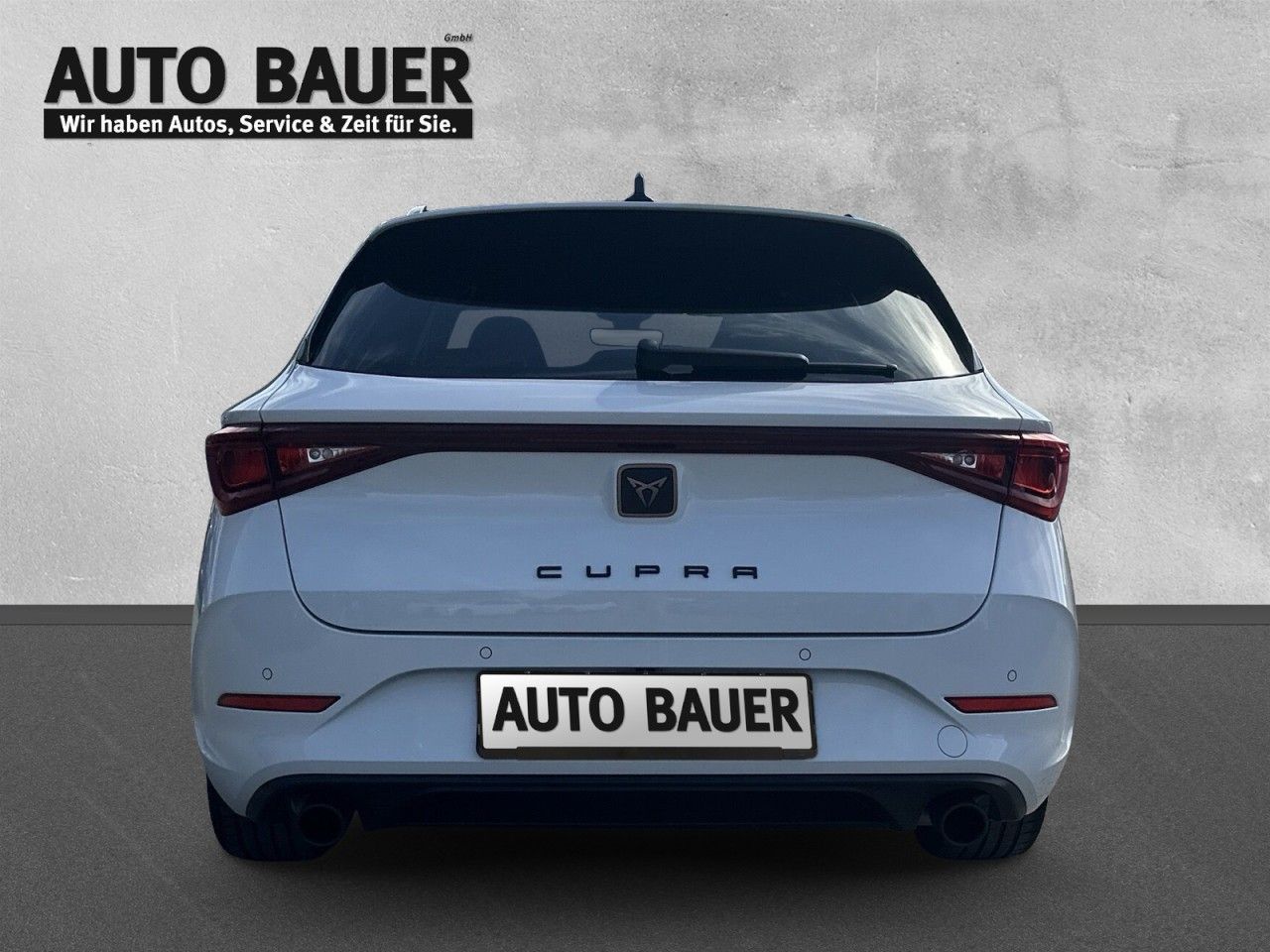 Fahrzeugabbildung CUPRA Leon Sportstourer 2.0 TSI 245 PS DSG - mit KI generiert/bearbeitet