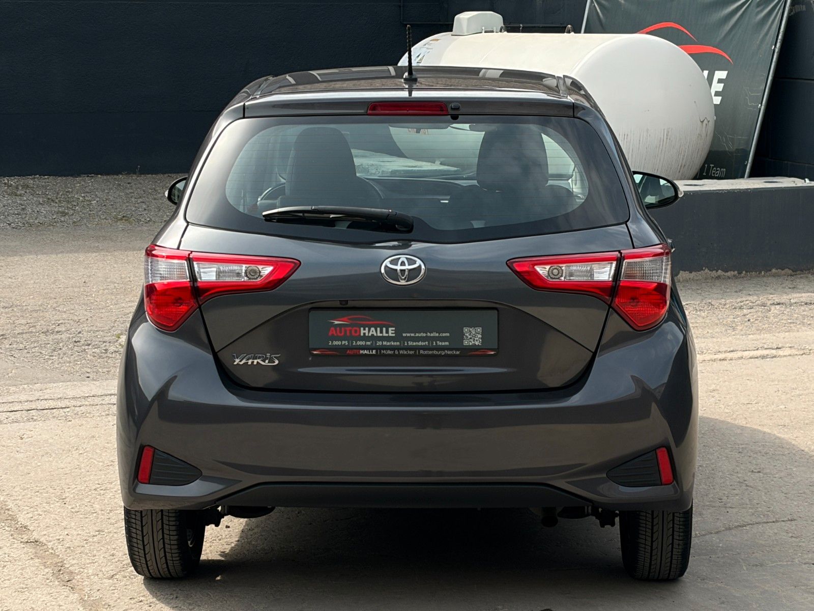 Fahrzeugabbildung Toyota Yaris 1.5 Ltr. Kamera Klima BLT SHZ LKA AM