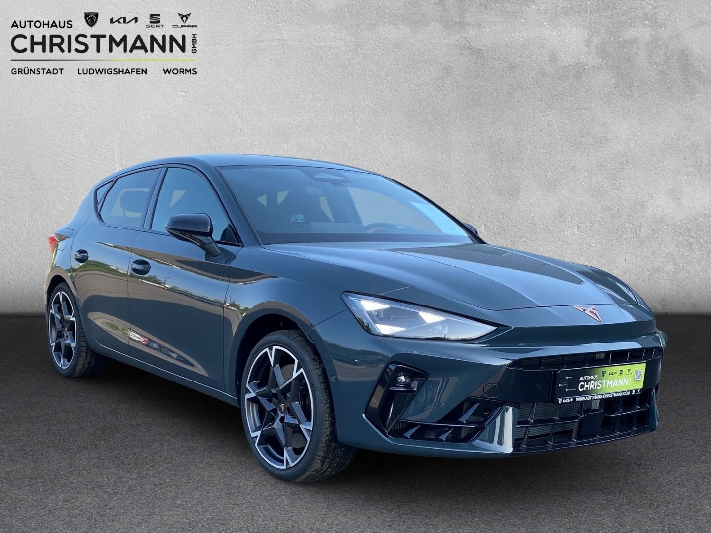 Fahrzeugabbildung CUPRA Leon 2.0 TSI 221 kW VZ*Matrix*NAVI*SHZ*ACC*Full-