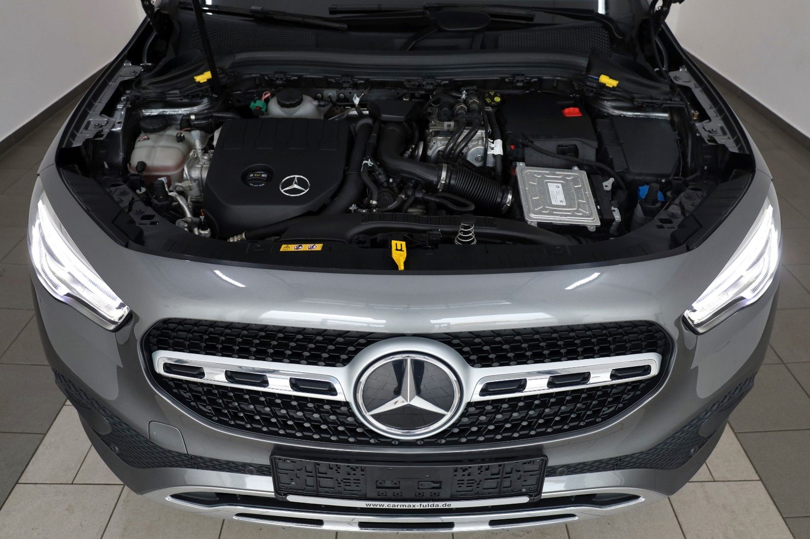 Fahrzeugabbildung Mercedes-Benz GLA 250e Progressive Leder,Navi,LED,Park-Paket
