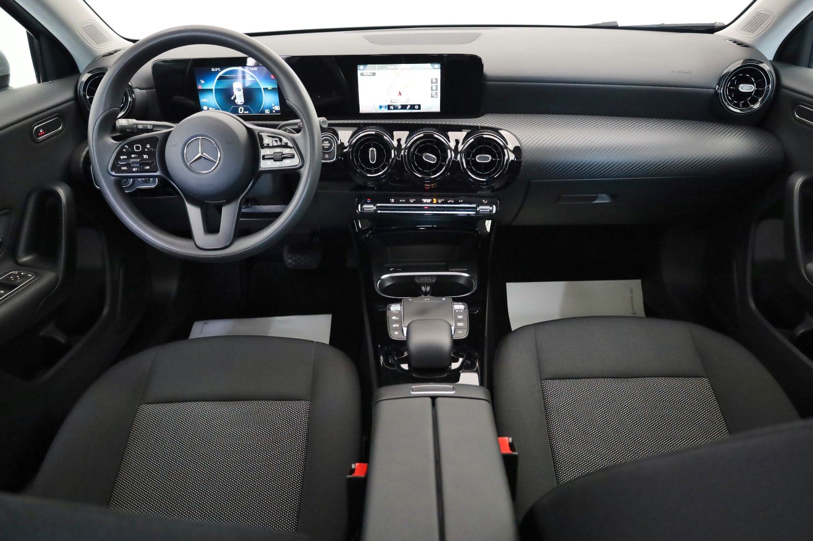 Fahrzeugabbildung Mercedes-Benz A 200d 4M Navi,Kamera,SH,PDC,Park Paket