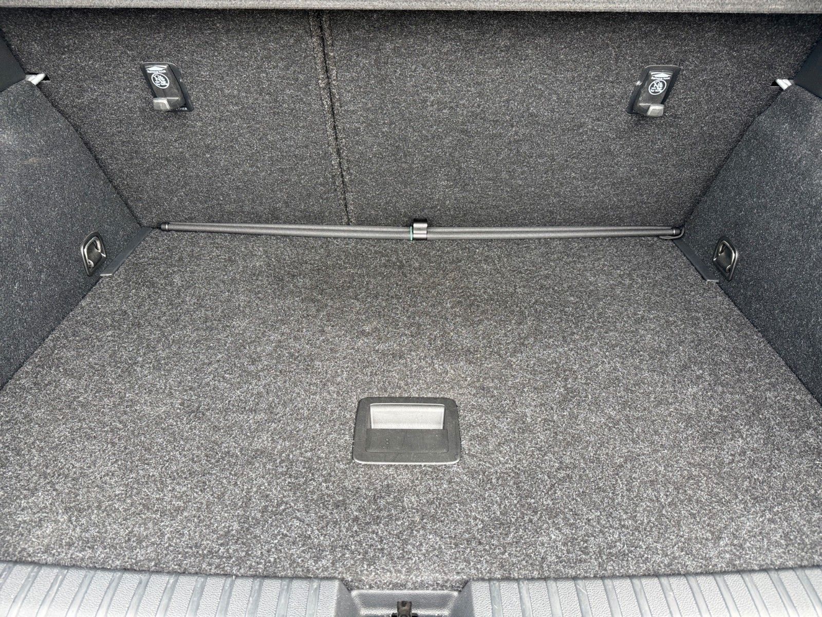 Fahrzeugabbildung SKODA Kamiq Tour 1.5 TSI