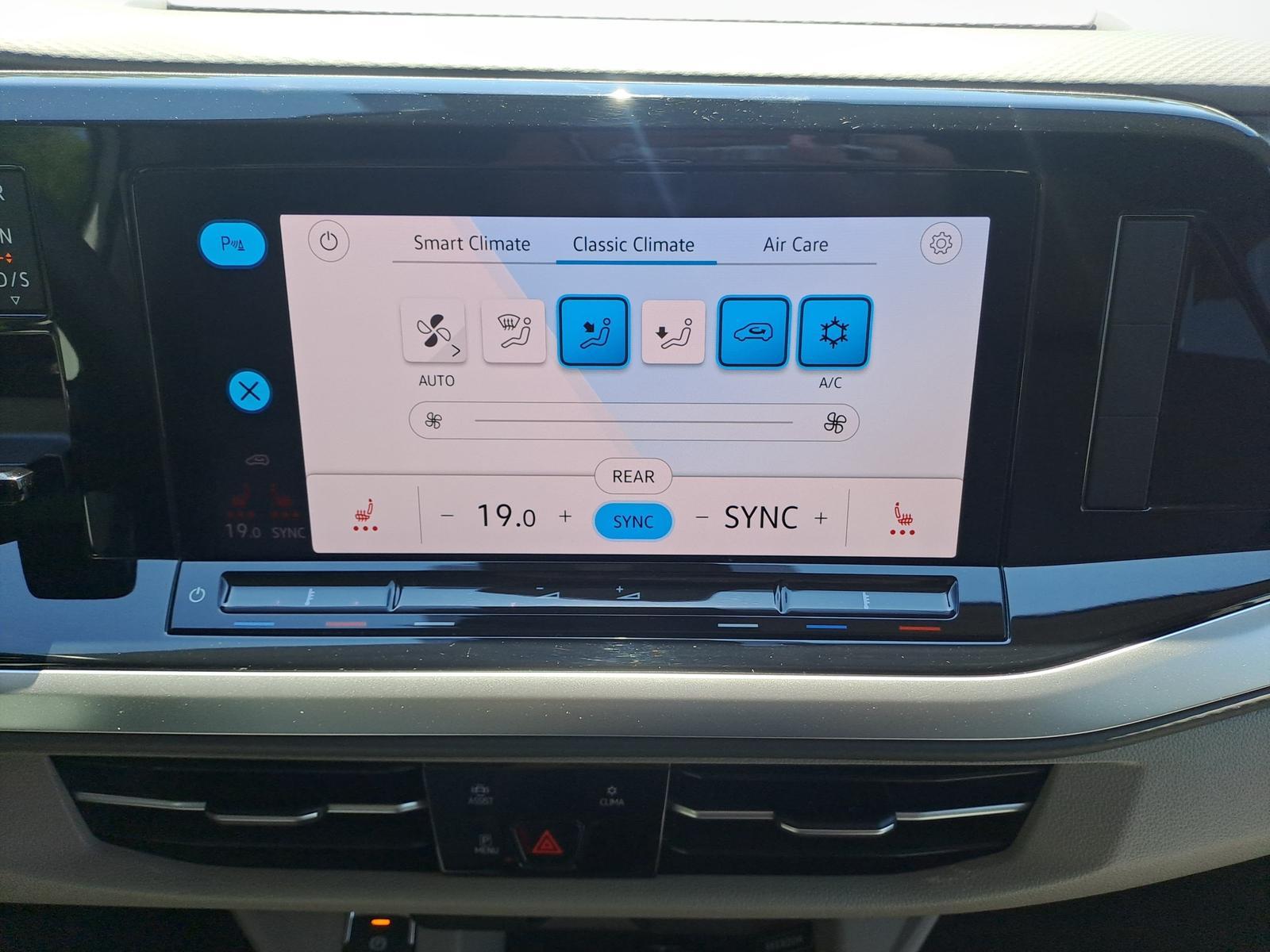 Volkswagen T7 Multivan Edition 2.0 TDI+150PS+AHZV+Klima+PDC