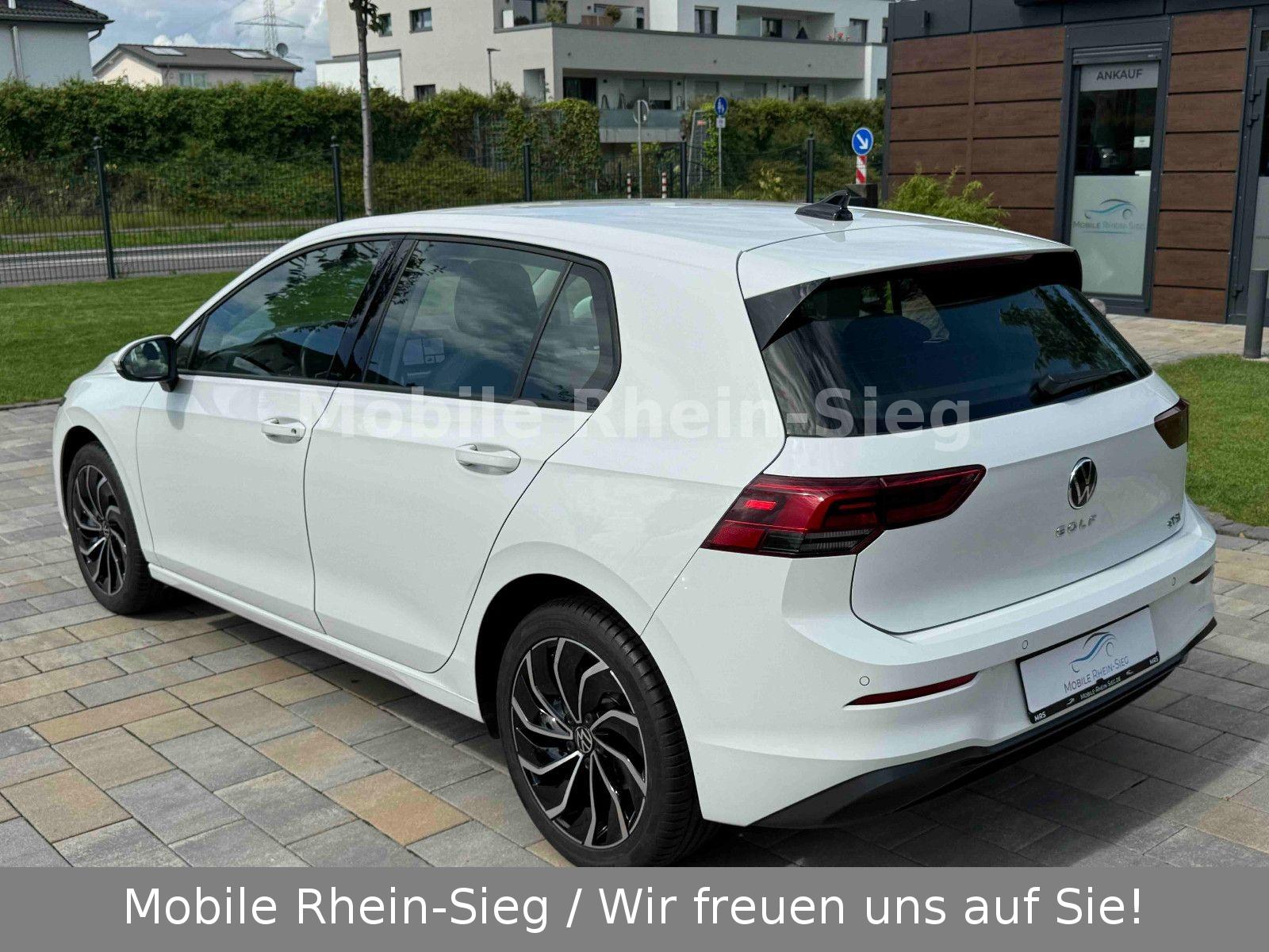 Volkswagen Golf VIII Lim. Life eTSI *DSG*CAM*ACC*PDC*1Hand*