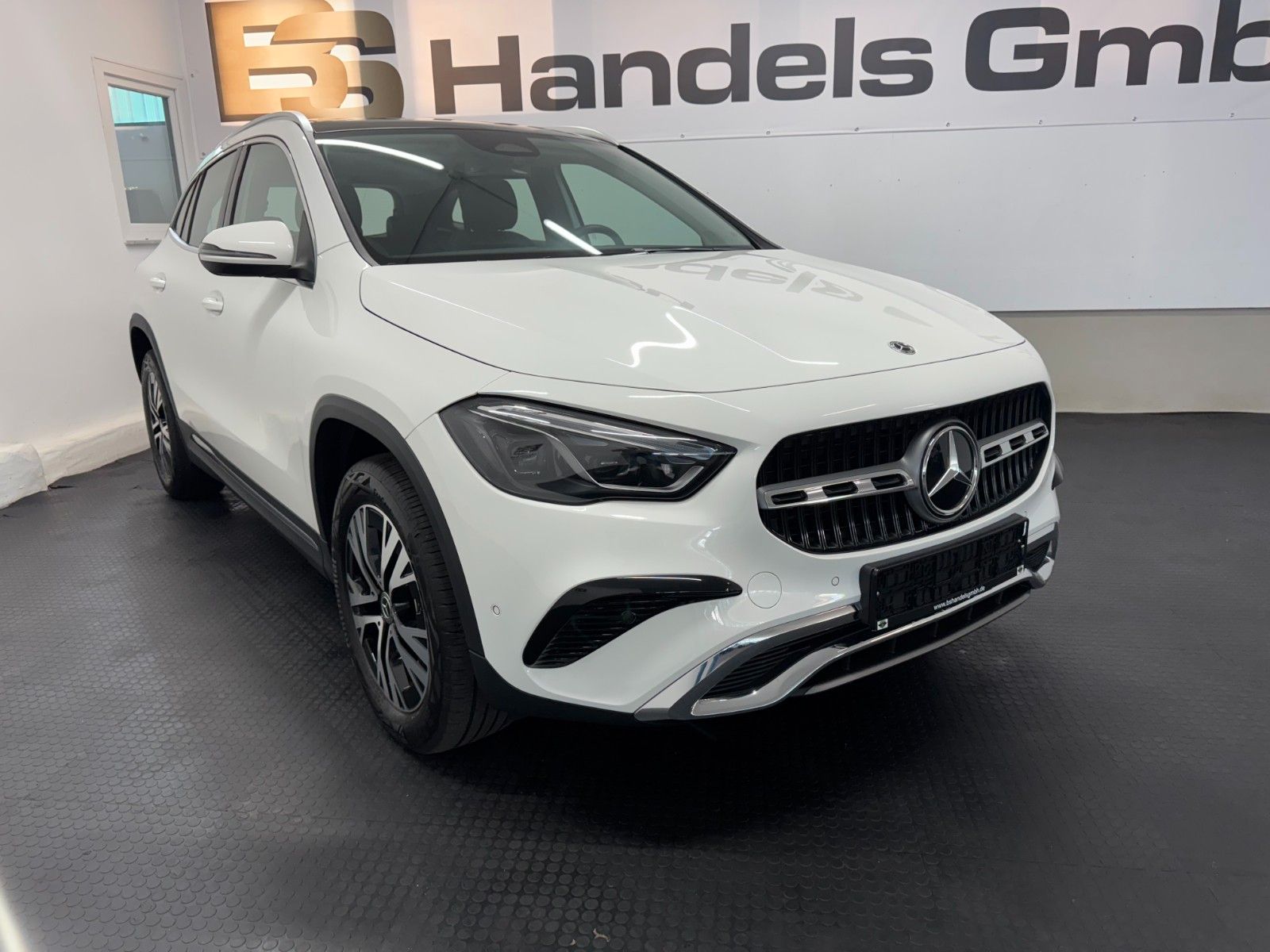 Mercedes-Benz GLA 200 d*PANO*KAMERA*LED*MULTIBEAM*SHZ*
